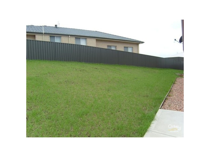 18 Woodbridge Drive, Cameron Park NSW 2285
