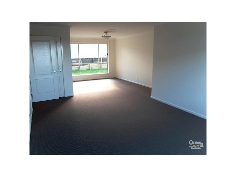 4 Quartz Place, Cameron Park NSW 2285