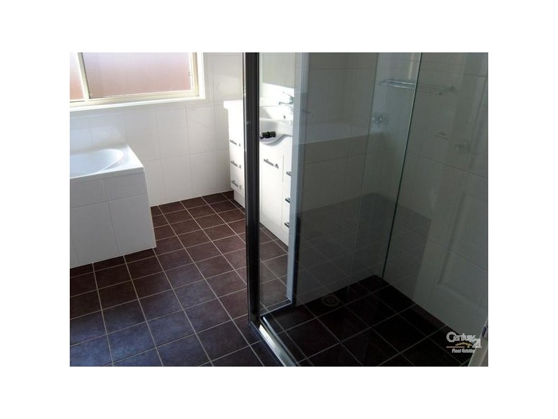 4 Quartz Place, Cameron Park NSW 2285