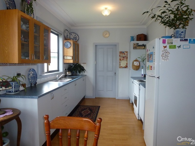 16 Irving Street, Edgeworth NSW 2285