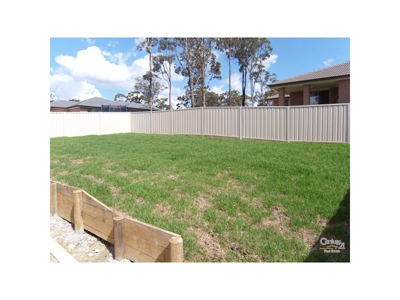 5 Clarkestone Avenue, Cameron Park NSW 2285