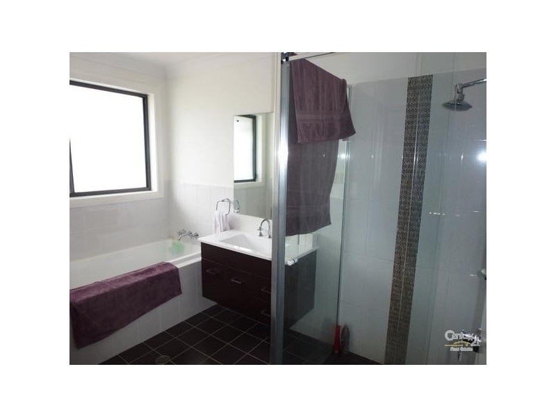 25 Dromedary Street, Cameron Park NSW 2285