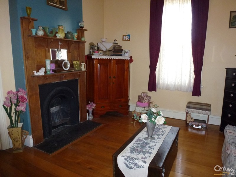 1 Tighe Street, Waratah NSW 2298