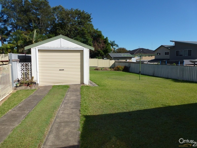 4 Henry Street, Adamstown NSW 2289