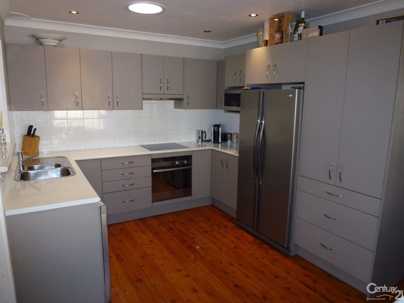 74 Lake Road, Wallsend NSW 2287