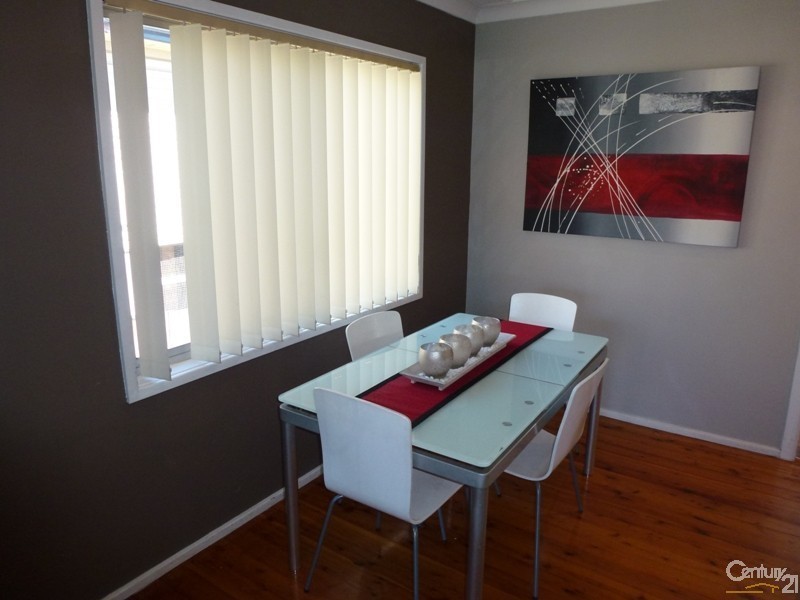 74 Lake Road, Wallsend NSW 2287