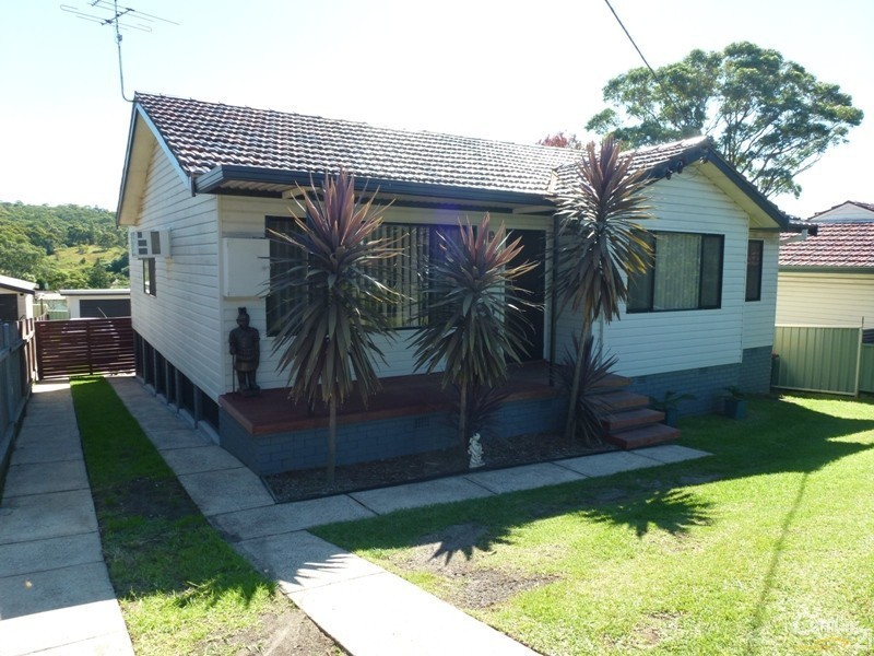 74 Lake Road, Wallsend NSW 2287