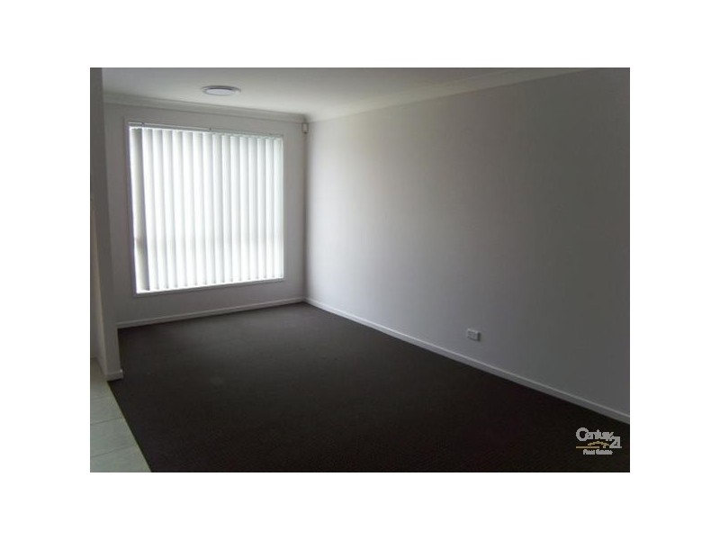6 Galea Close, Cameron Park NSW 2285