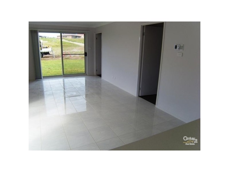 6 Galea Close, Cameron Park NSW 2285