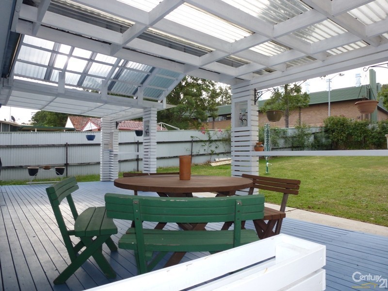 1 Clare Street, Glendale NSW 2285