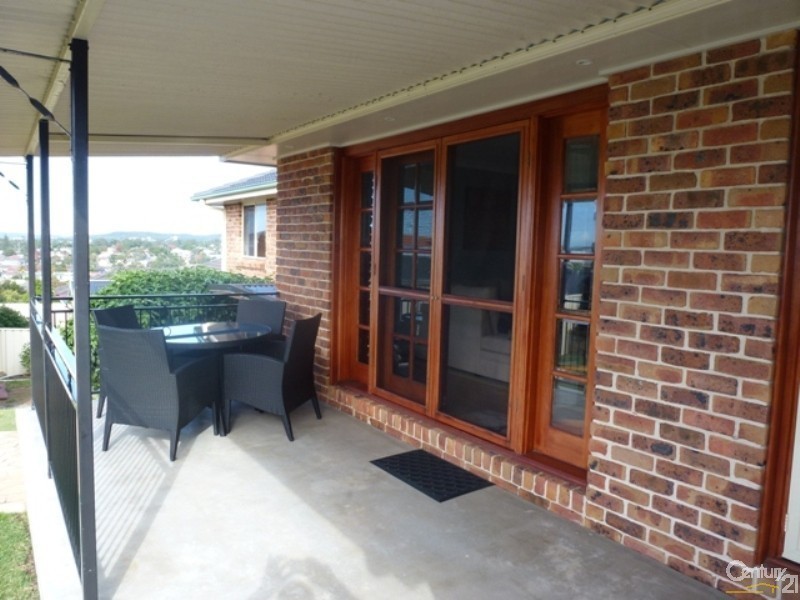 14 Hilldale Drive, Cameron Park NSW 2285