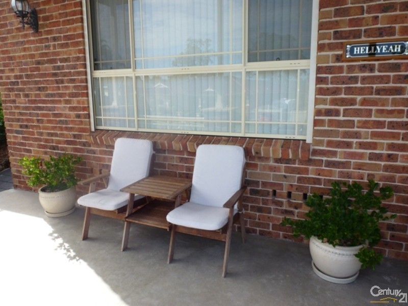 14 Hilldale Drive, Cameron Park NSW 2285