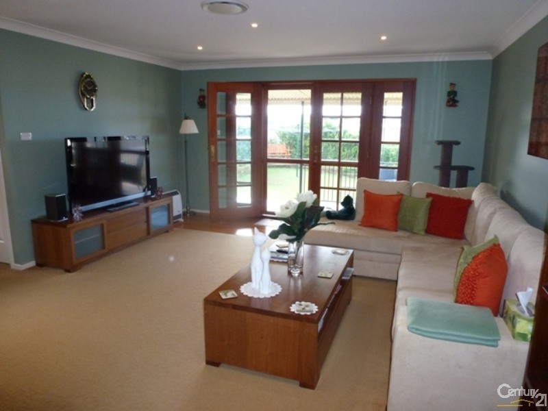 14 Hilldale Drive, Cameron Park NSW 2285