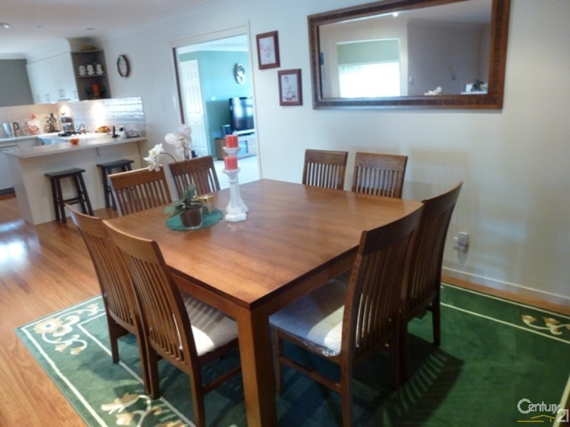 14 Hilldale Drive, Cameron Park NSW 2285