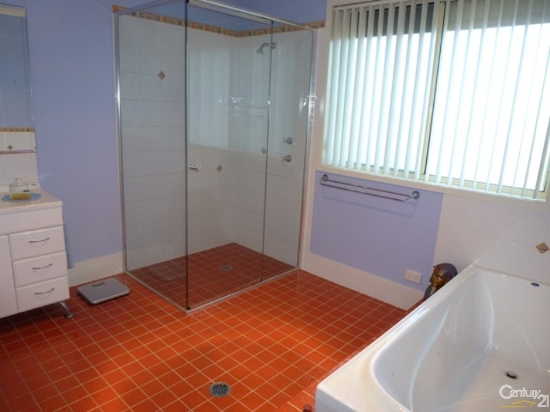 14 Hilldale Drive, Cameron Park NSW 2285