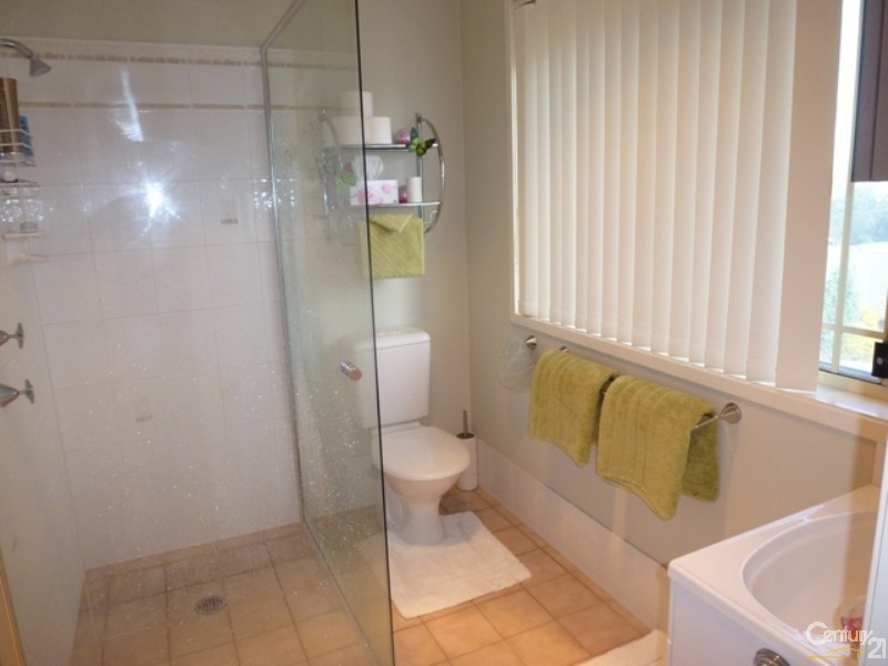 14 Hilldale Drive, Cameron Park NSW 2285