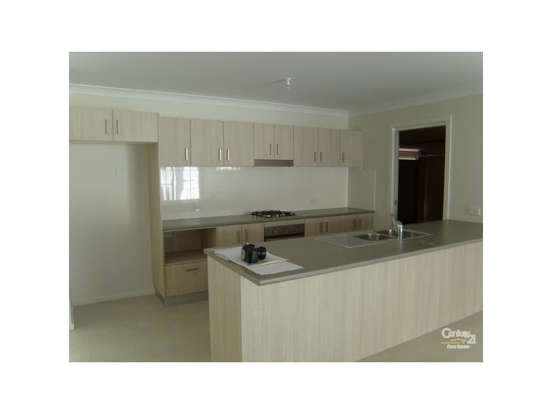 31 Tenyo Street, Cameron Park NSW 2285