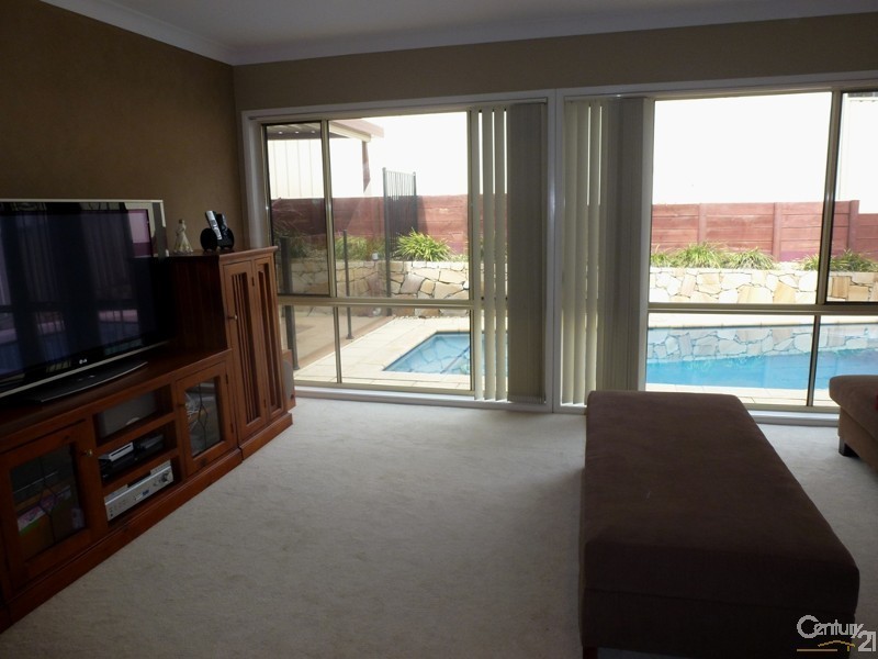 5 Morley Court, Cameron Park NSW 2285