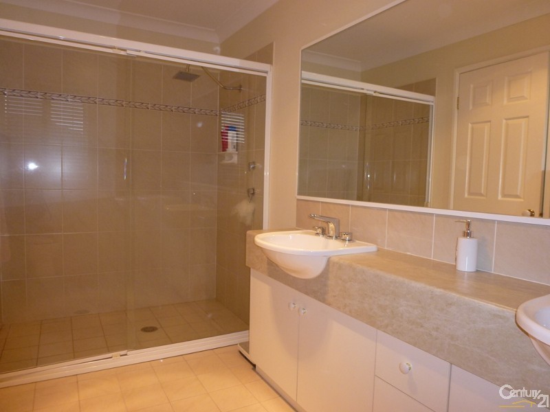 5 Morley Court, Cameron Park NSW 2285