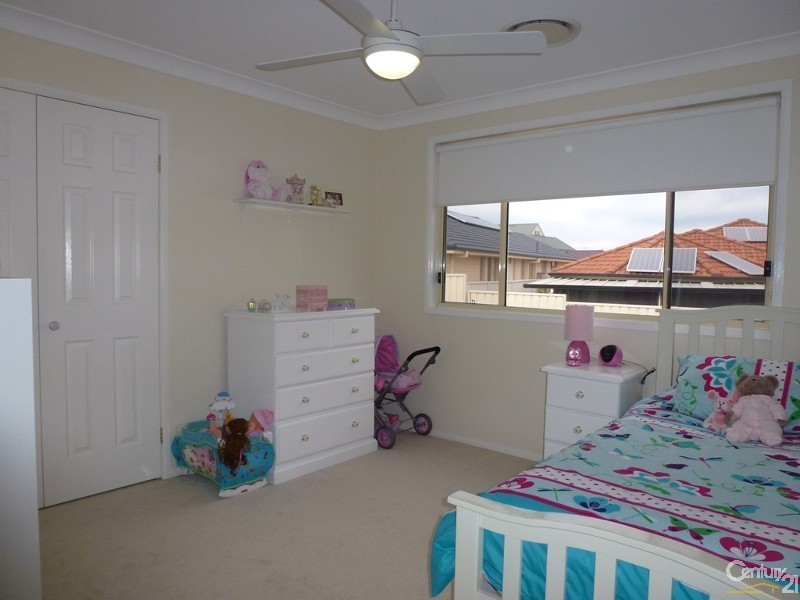 5 Morley Court, Cameron Park NSW 2285