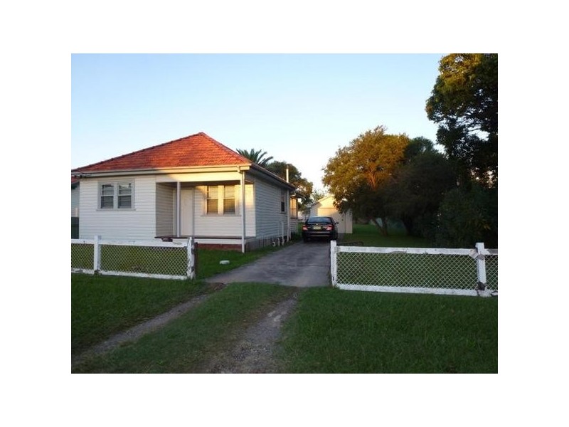 38 Neilson Street, Edgeworth NSW 2285