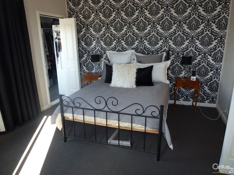 96 Lake Road, Wallsend NSW 2287