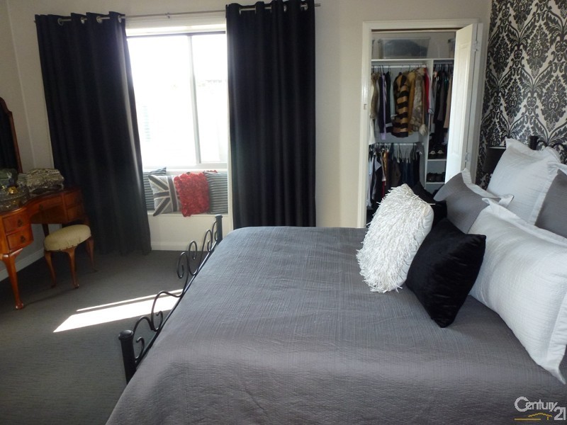 96 Lake Road, Wallsend NSW 2287