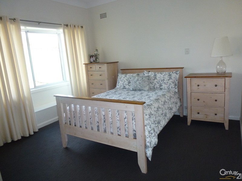 96 Lake Road, Wallsend NSW 2287