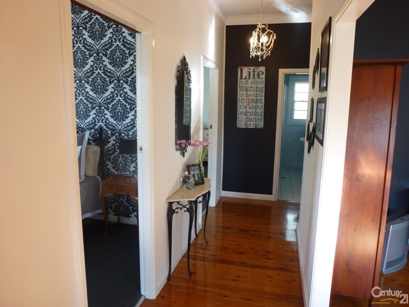 96 Lake Road, Wallsend NSW 2287