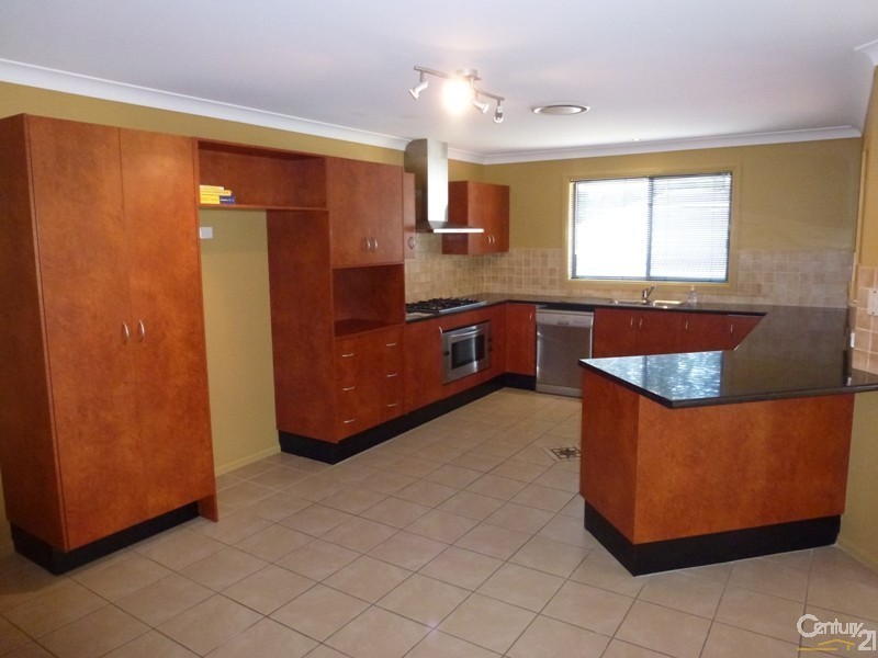 10 Hebe Place, Cameron Park NSW 2285