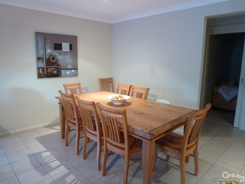 10 Hebe Place, Cameron Park NSW 2285