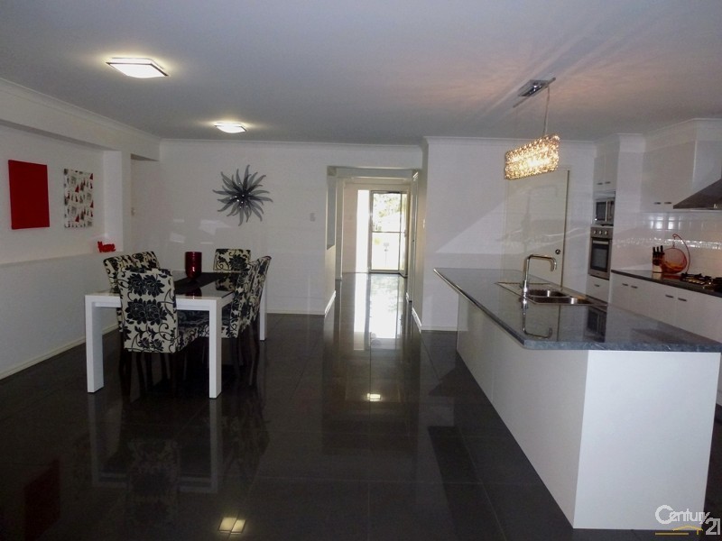 96 Northlakes Drive, Cameron Park NSW 2285