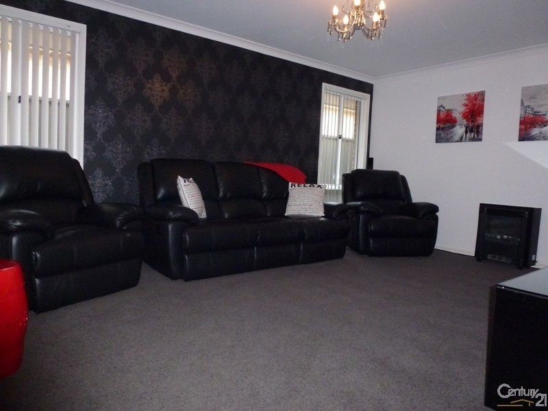 96 Northlakes Drive, Cameron Park NSW 2285