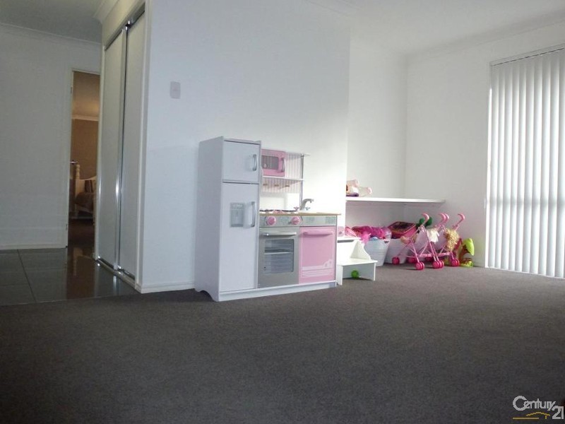 96 Northlakes Drive, Cameron Park NSW 2285