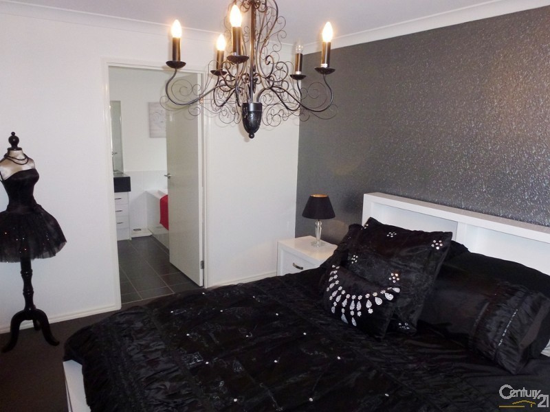 96 Northlakes Drive, Cameron Park NSW 2285