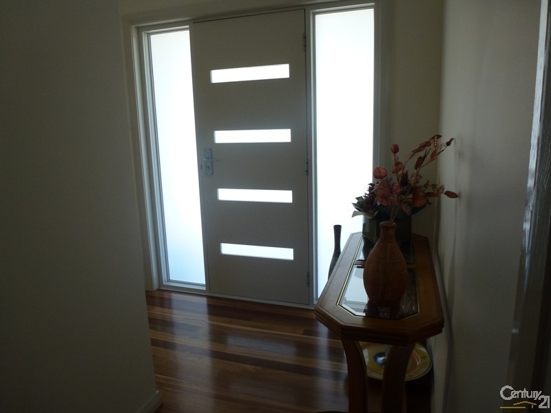 24 Graysynd Circuit, Cameron Park NSW 2285