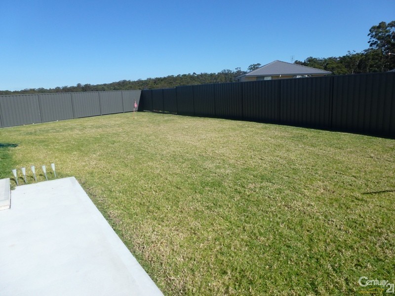 24 Graysynd Circuit, Cameron Park NSW 2285