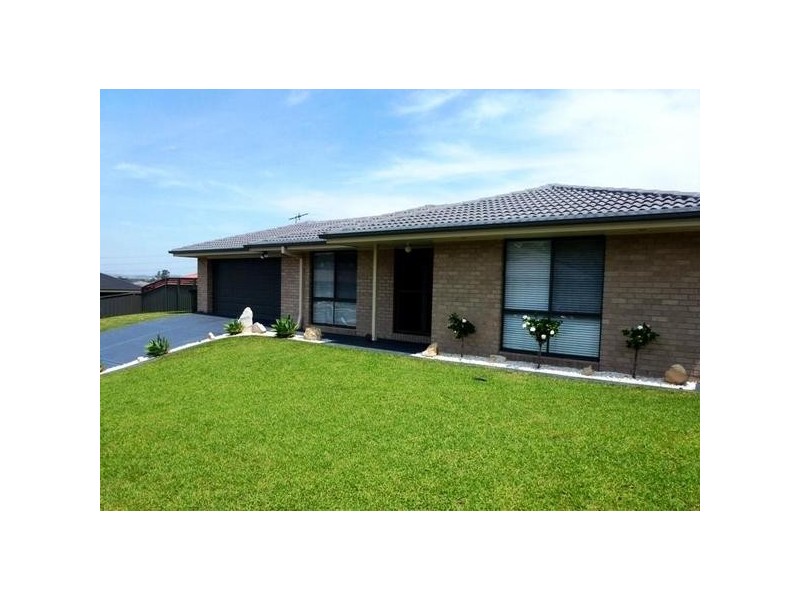 49 Northridge Drive, Cameron Park NSW 2285