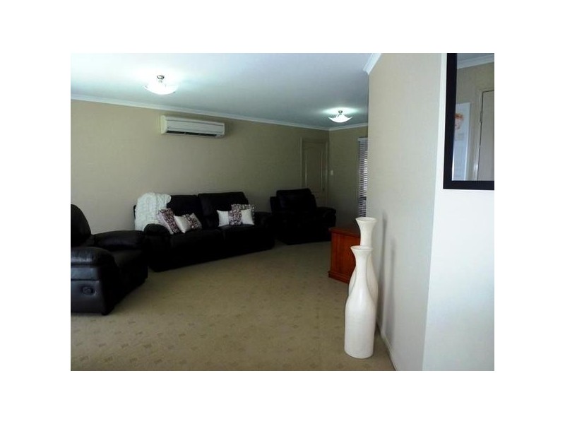 49 Northridge Drive, Cameron Park NSW 2285