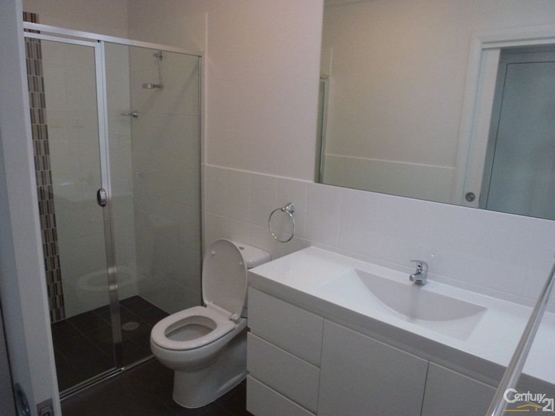 2/76 Harriett Street, Waratah NSW 2298