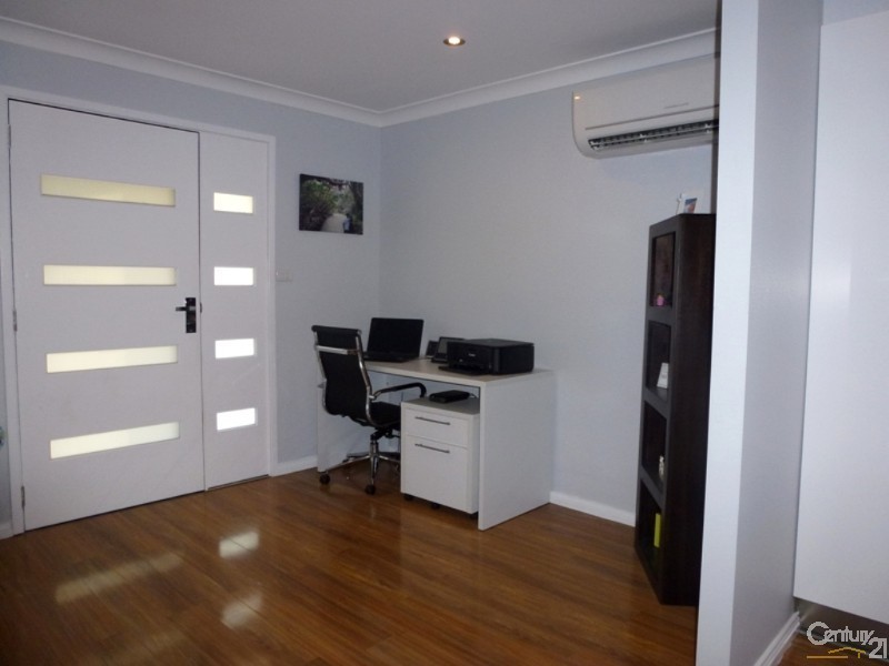 8 Tanunda Close, Holmesville NSW 2286