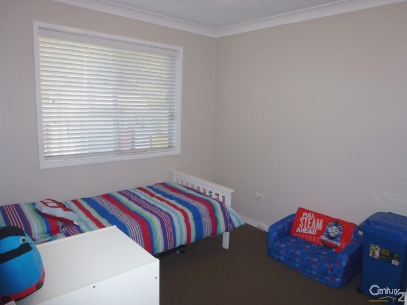 8 Tanunda Close, Holmesville NSW 2286