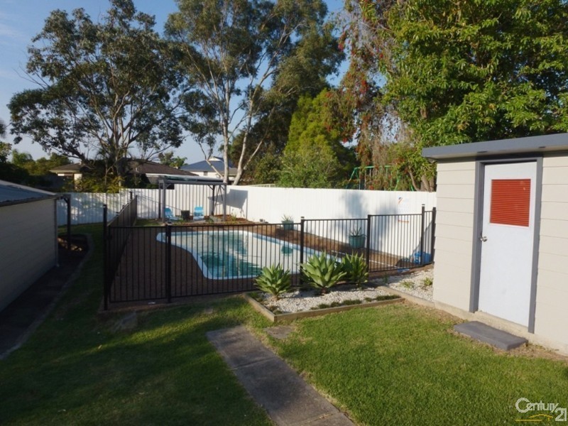 8 Tanunda Close, Holmesville NSW 2286
