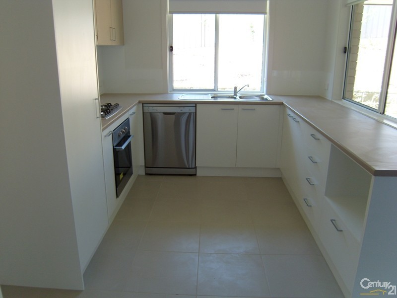 28 Raleigh Street, Cameron Park NSW 2285