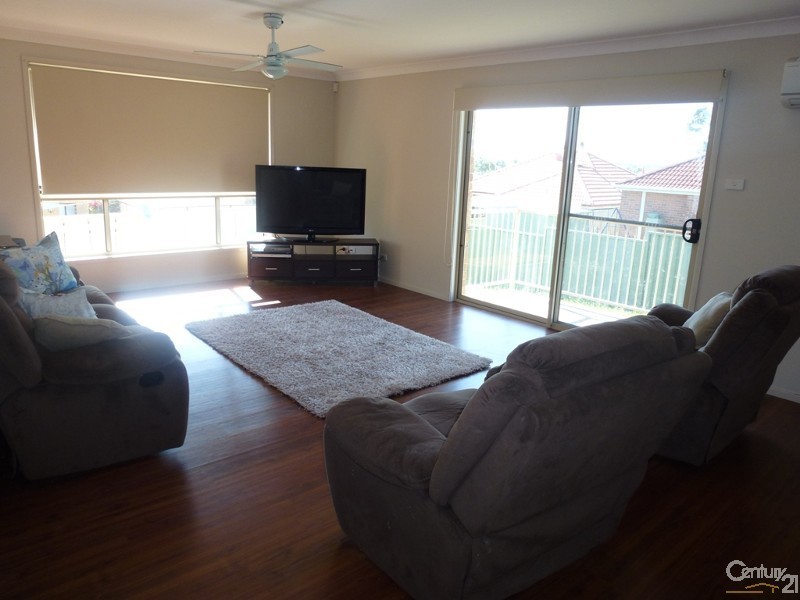 8 Stanhope Close, Maryland NSW 2287