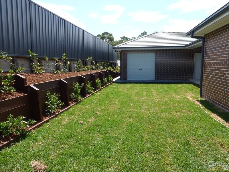 7 Graysynd Circuit, Cameron Park NSW 2285