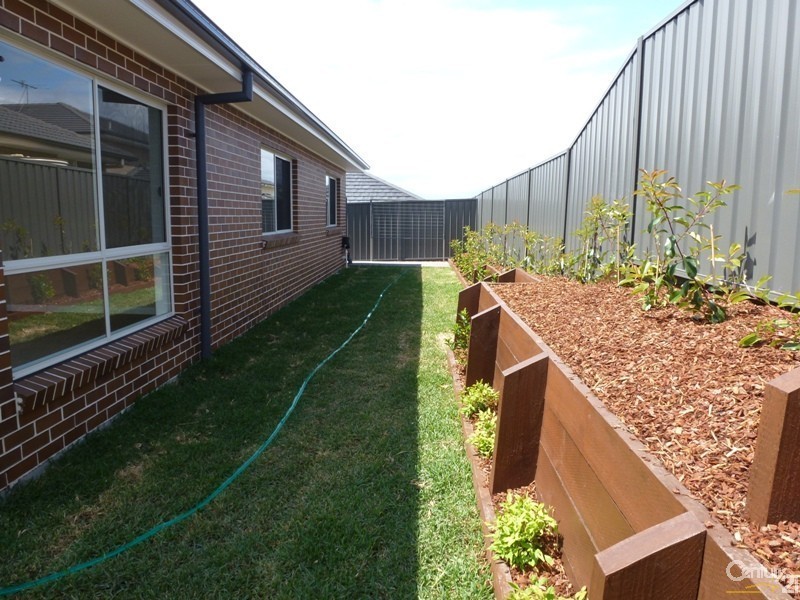 7 Graysynd Circuit, Cameron Park NSW 2285