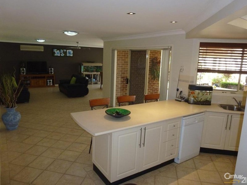 1 Amazona Way, Cameron Park NSW 2285