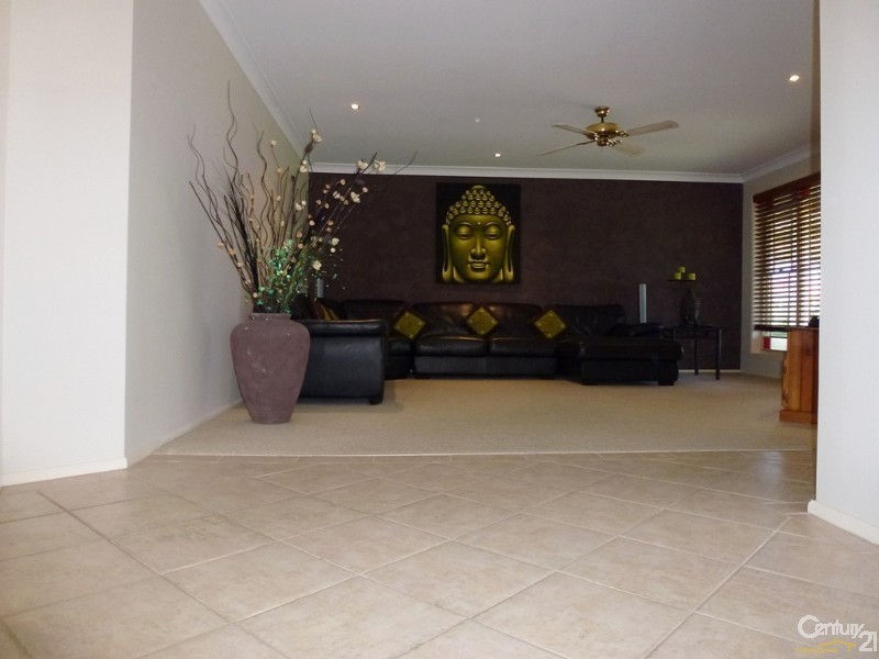 1 Amazona Way, Cameron Park NSW 2285