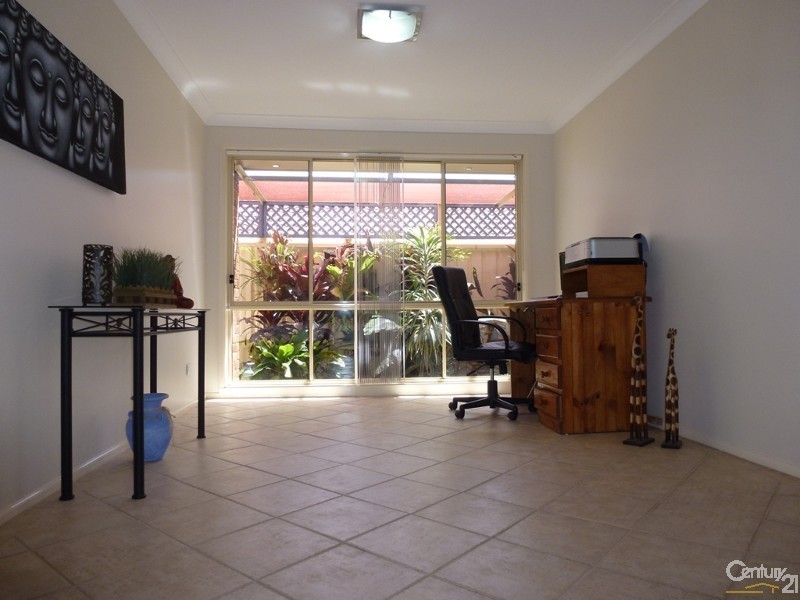 1 Amazona Way, Cameron Park NSW 2285